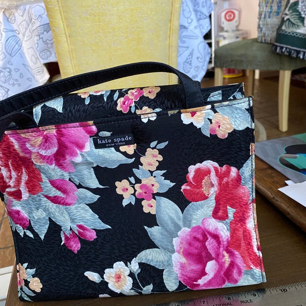 Kate Spade New York Signature Box Handbag